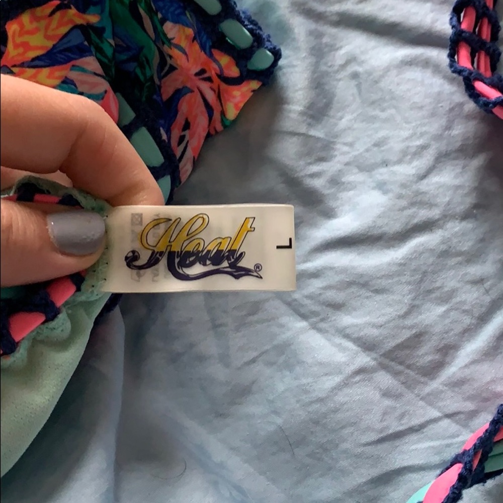 bathing suit - Picture 3 of 3